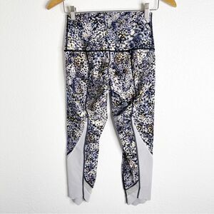 Lululemon Wunder Under Crop Roll Down Scallop Luxtreme 23" Floral Metropolis